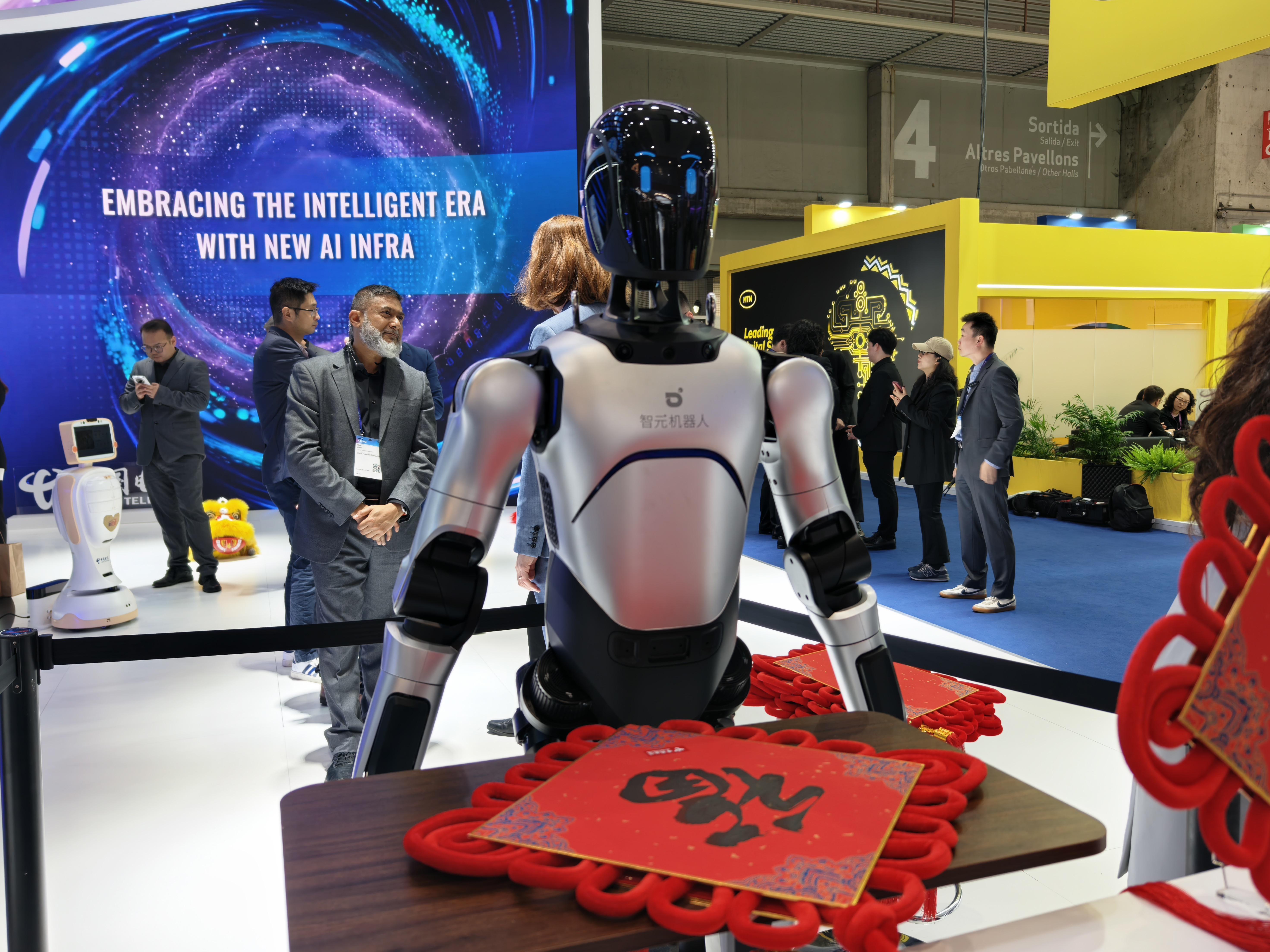 MWC26，智元机器人大秀，老外惊呆了！