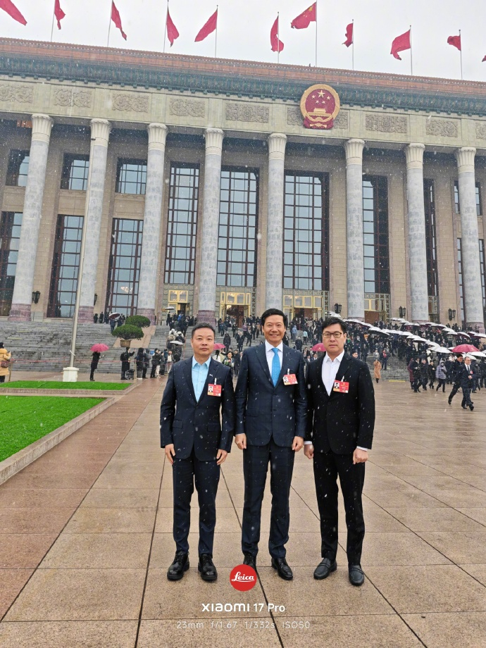 小米机器人已经做了六年！雷军首谈春晚机器人爆火：行业欣欣向荣