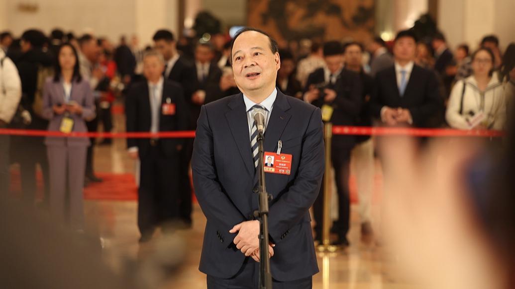 曾毓群谈中国新能源产业：自主创新最重要，要把技术、标准推广到全世界