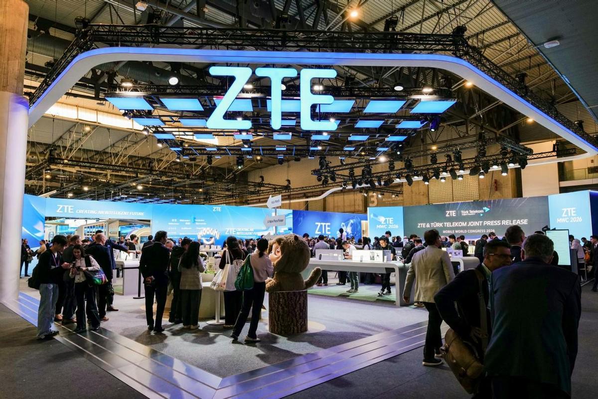 AI战略与游戏赛道全面开花 中兴通讯全场景AI终端亮相MWC26