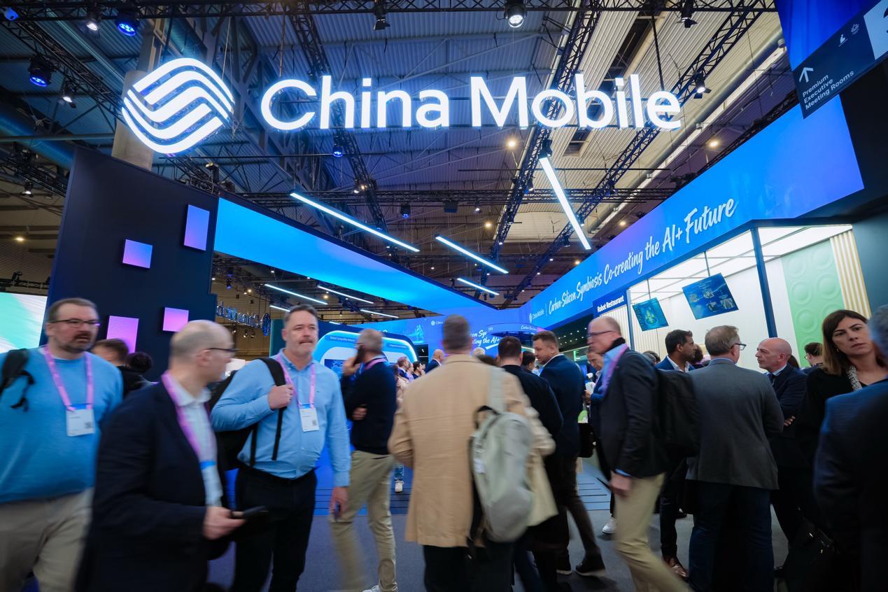 你的手机信号正在变聪明：三件事看懂通信服务的未来