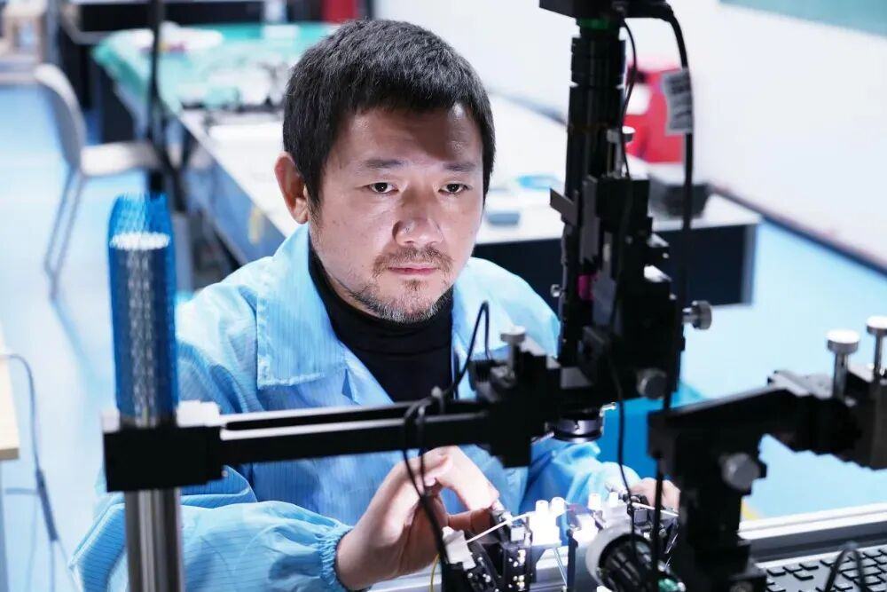 美国同行砸百亿猛追，上海交大教授“搓”出量子计算独角兽