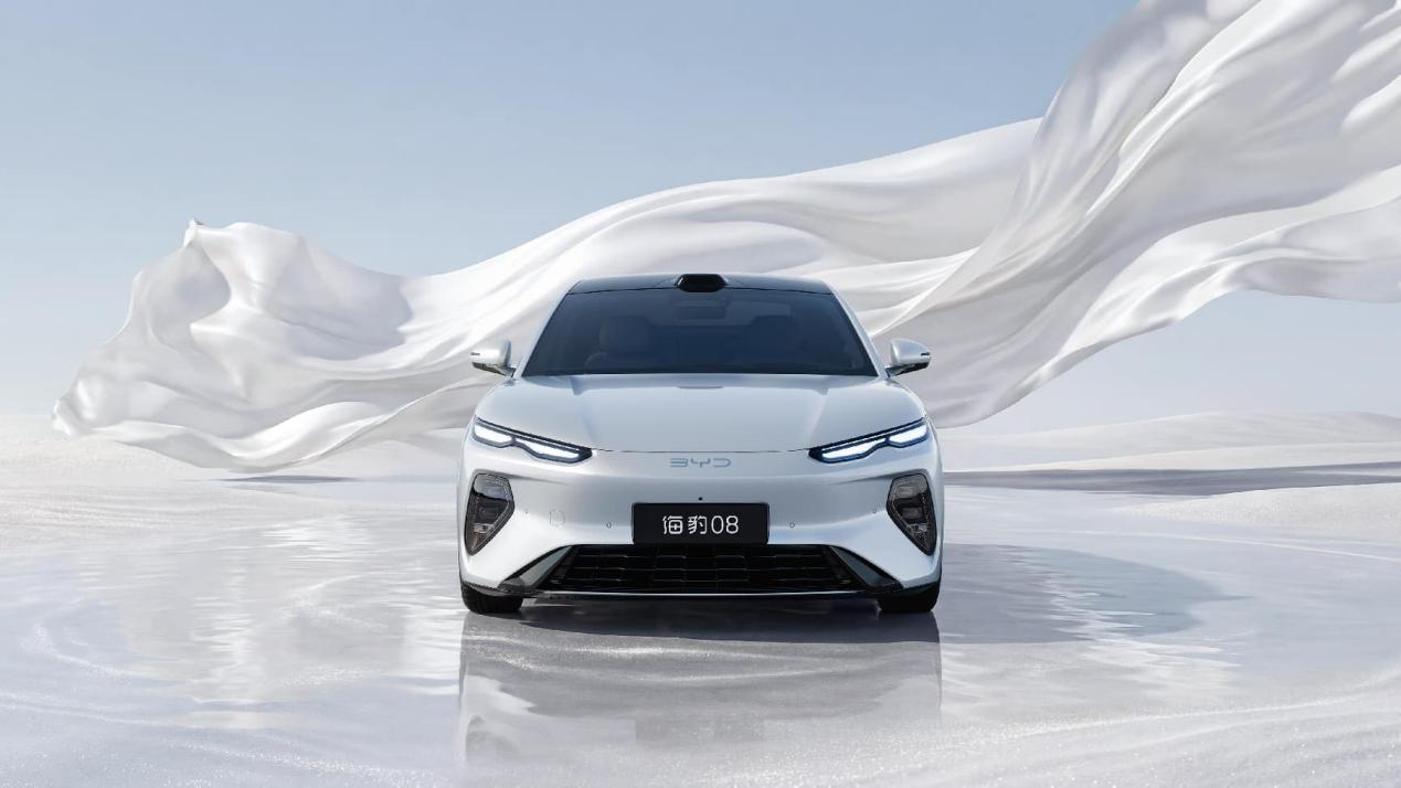 不搞期货，比亚迪三款新车亮相，兆瓦闪充成为16万级标配