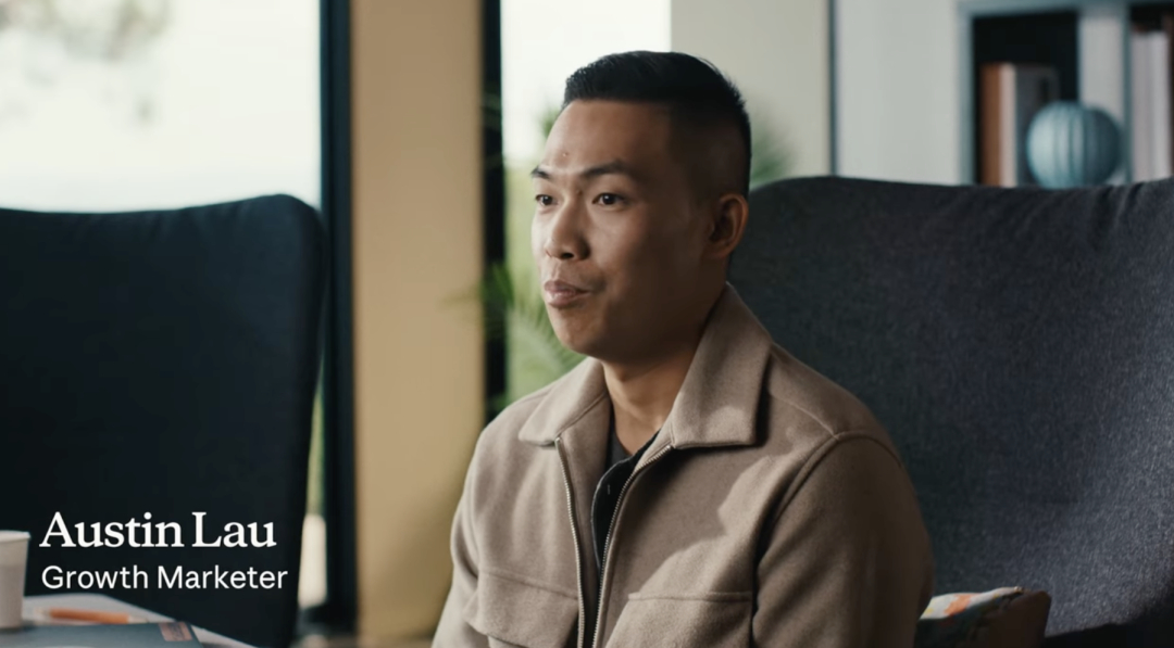 一个不会写代码的人，独自扛住了Anthropic十个月的全部增长营销