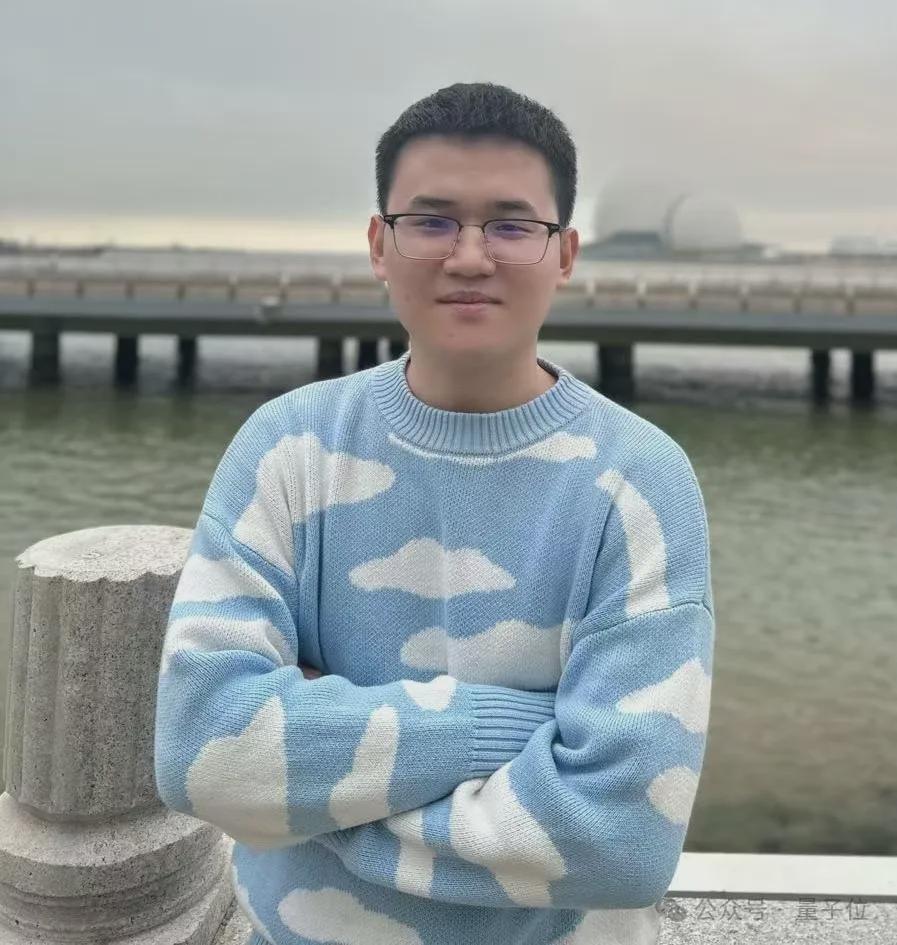 大厂抢郭达雅进行时!DeepSeek核心成员还是个“综艺巨佬”