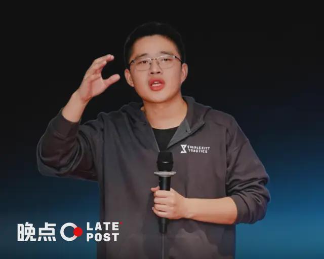 至简贾鹏：最快具身独角兽半年融资20亿，做“六边形战士”才能活