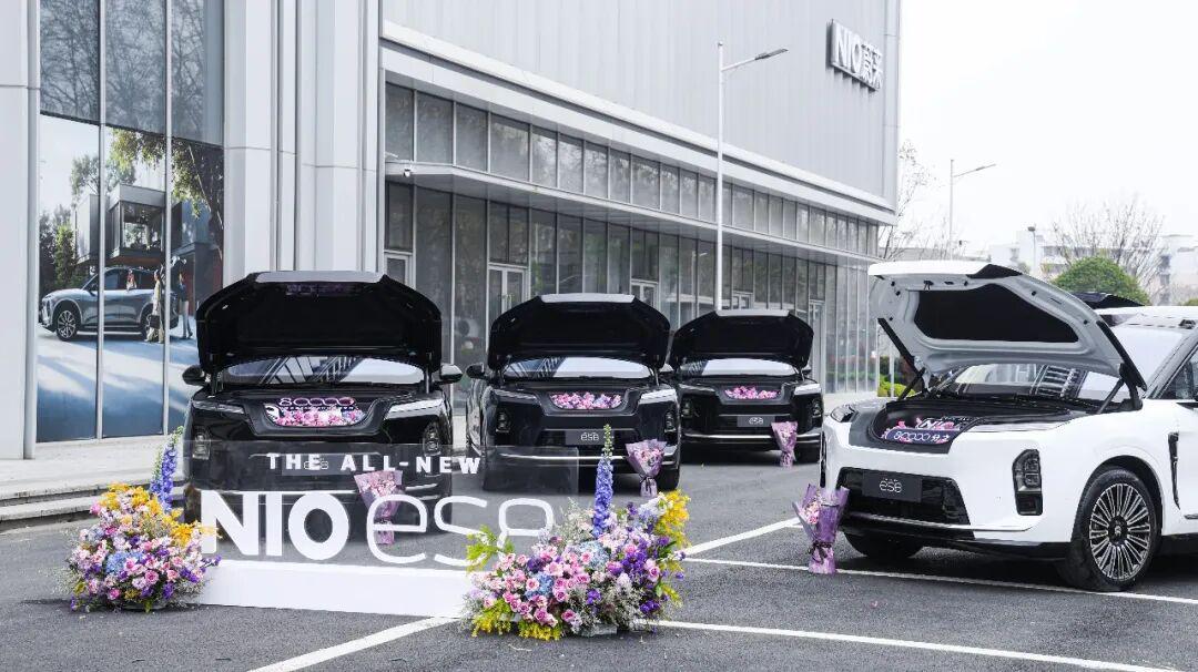 从0到80,000：蔚来全新ES8，跑赢了时间，也跑赢了偏见