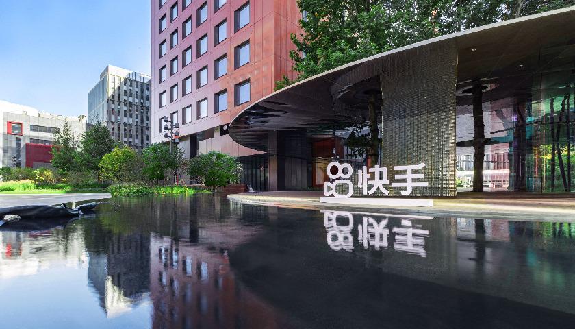 AI时代的“双面快手”