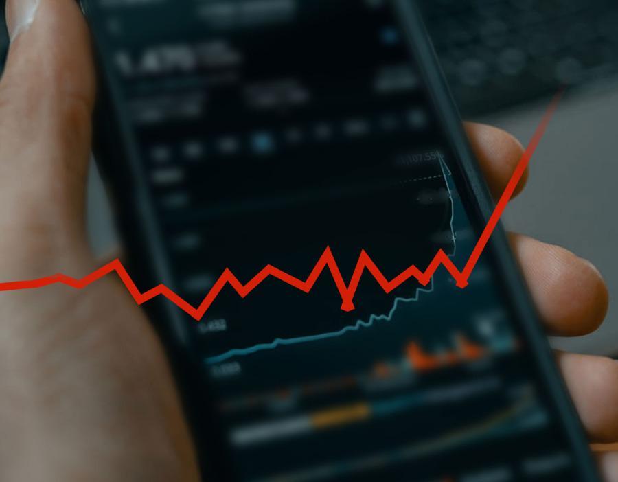 储能+动力电池双轮驱动 锂电行业迎拐点 千亿市值赣锋锂业涨停