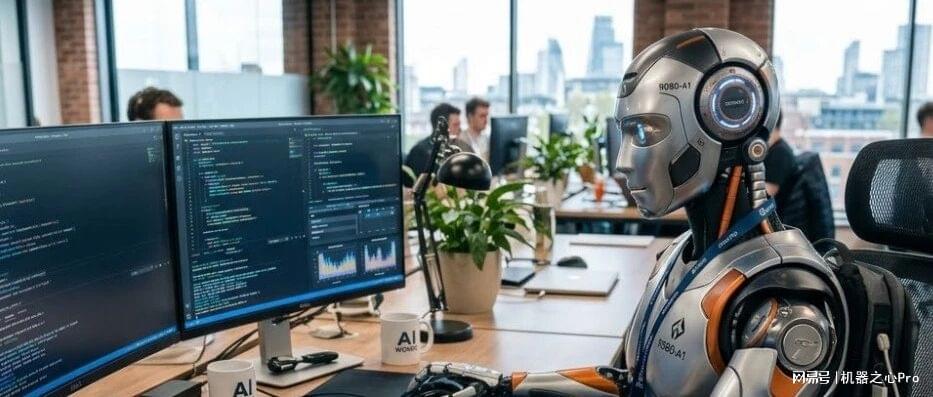 让多模态模型学会主动说话：主动交互从训练到评估的完整方案