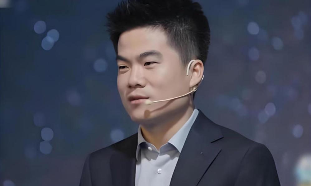 董宇辉不忍了！公开「定制品」生产流程回怼质疑，狠狠打脸黑粉