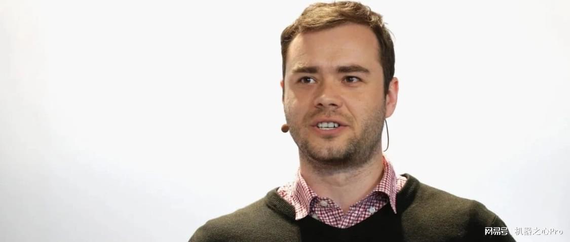 Karpathy知识库「LLM Wiki」火爆了,全网围观讨论