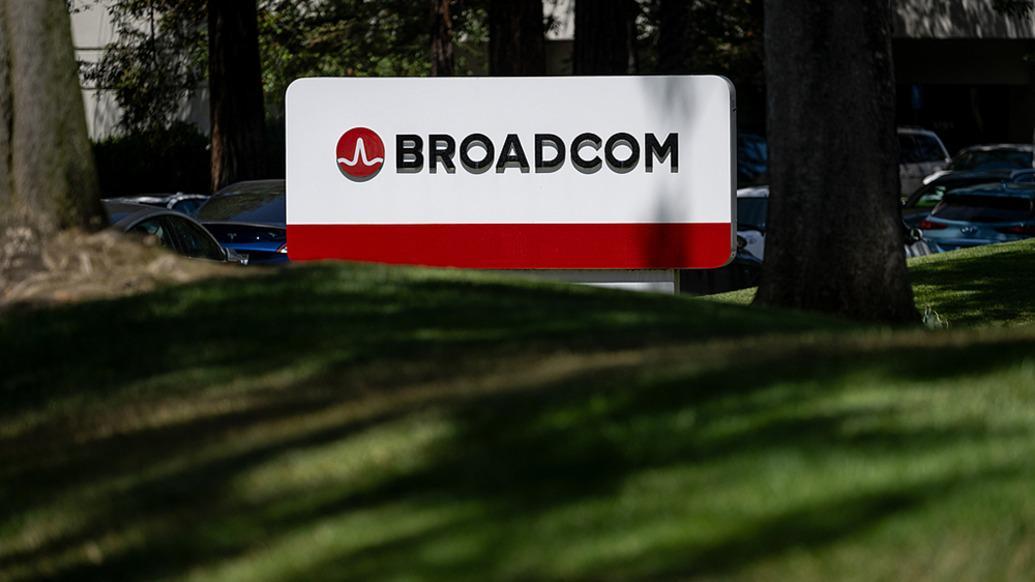 谷歌大单拉动博通股价涨超6%，机构目标价上看500美元