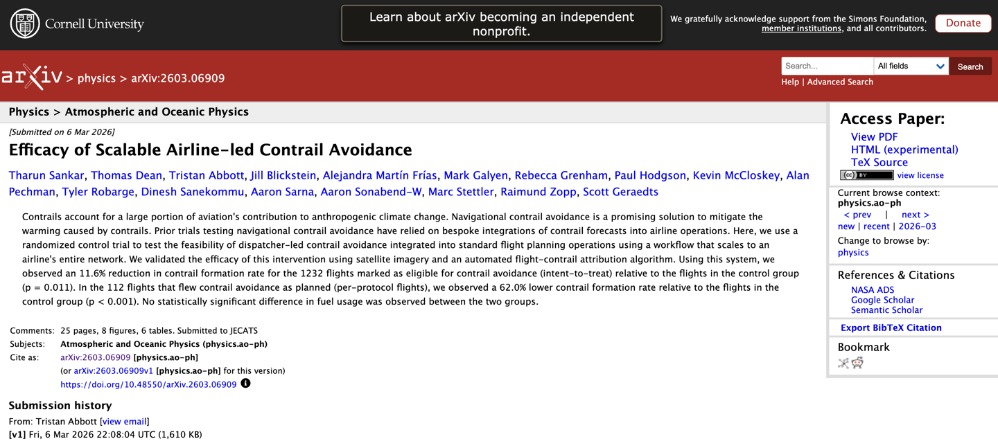 谷歌联合美国航空利用AI优化飞行航线，减少飞机凝结尾迹出现概率
