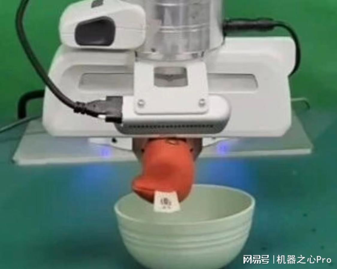 告别想完再做卡顿！清华StreamingVLA让VLA边想边行动，提速2.4倍