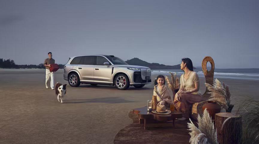 岚图泰山X8开启预售，30.29万起