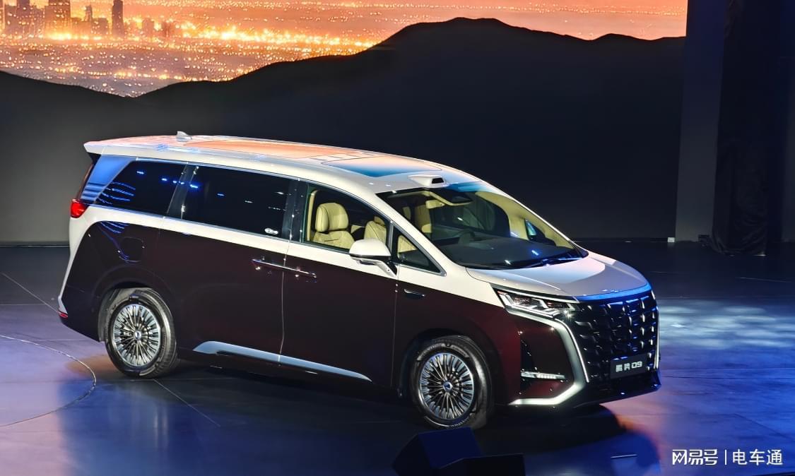 对标劳斯莱斯？第二代腾势D9上市：35.98万元起，舒适度大升级