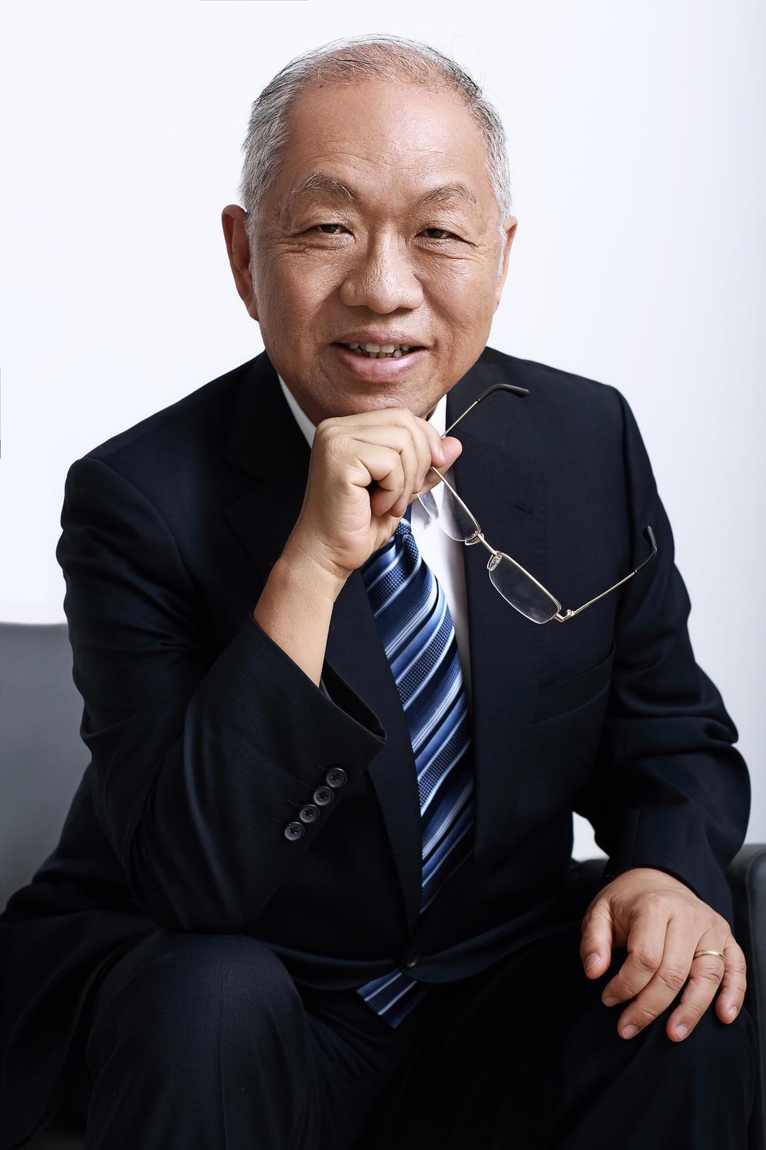 是否看好王虹拿下今年菲尔兹奖?丘成桐对红星新闻这样说