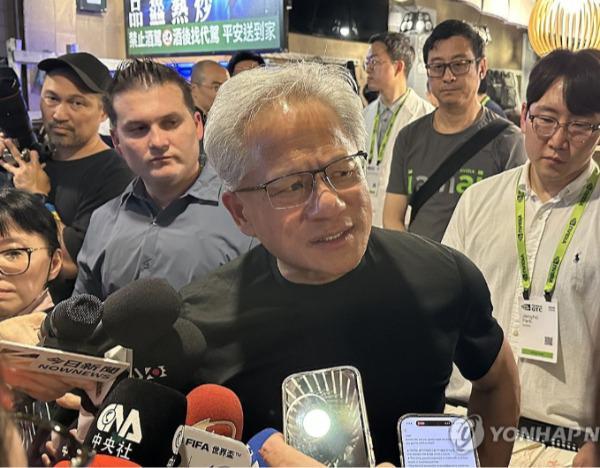 黄仁勋今访韩，将会见Faker和韩企掌门