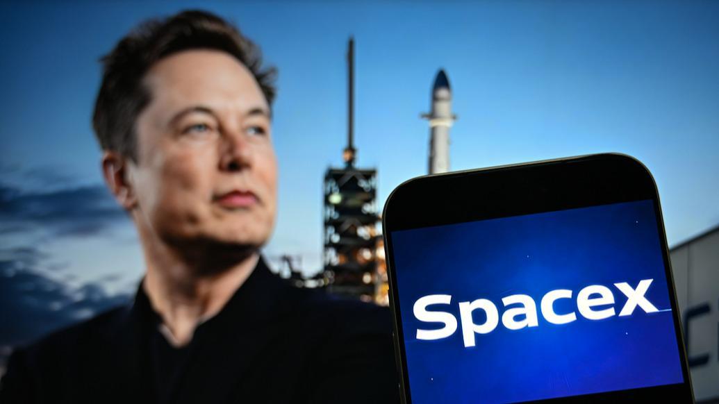 马斯克称SpaceX完成400亿美元融资,警告新云行业面临整合淘汰,多股盘前下跌