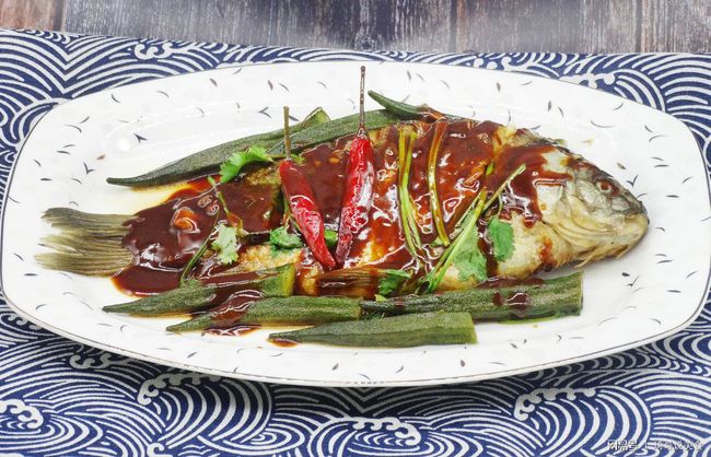 蒸大鲫鱼出锅，梦境中的生活启示与心理解析