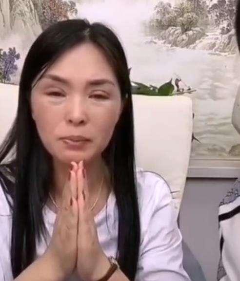 梦魇中的哀伤，解析梦见妈妈去世我痛哭不已的深层含义