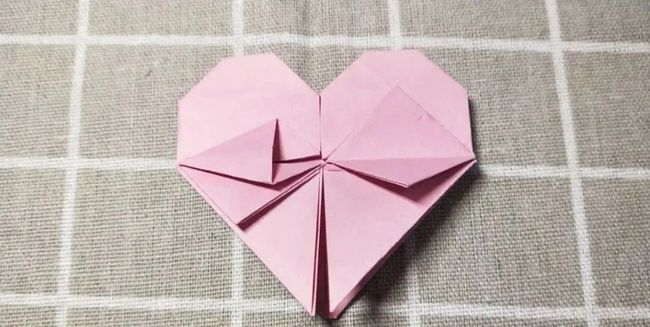 蝴蝶结怎么折（蝴蝶结怎么折简单漂亮）