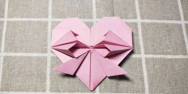 蝴蝶结怎么折（蝴蝶结怎么折简单漂亮）