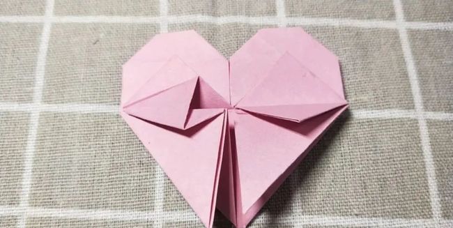 蝴蝶结怎么折（蝴蝶结怎么折简单漂亮）