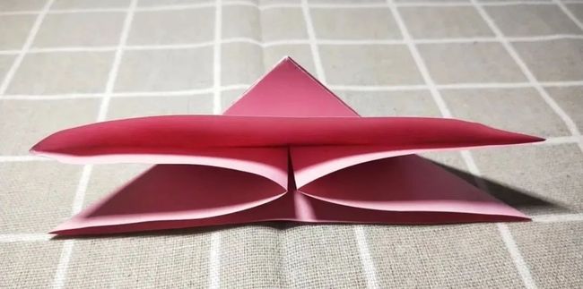 蝴蝶结怎么折（蝴蝶结怎么折简单漂亮）