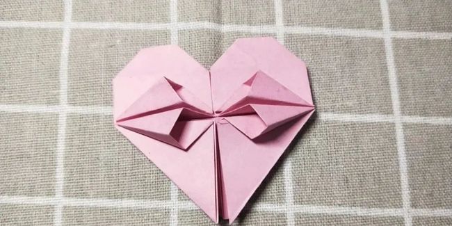 蝴蝶结怎么折（蝴蝶结怎么折简单漂亮）