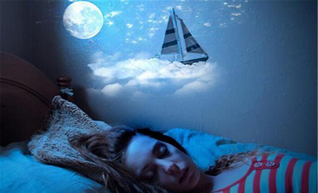 梦境解析，晚上梦见一个熟悉而陌生的女人想亲近我——深层次的心理探索与预兆解析