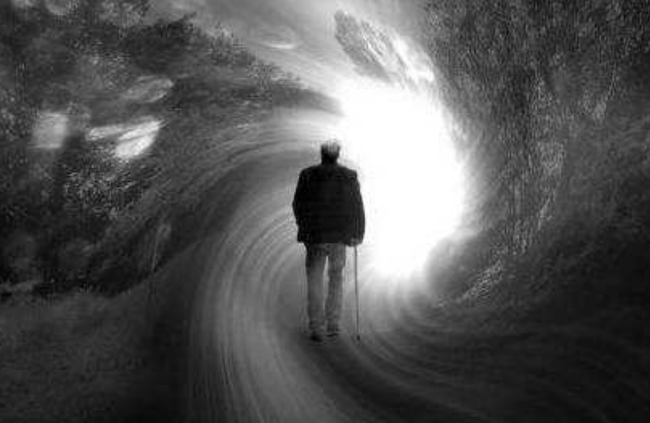 梦境中的追随与告别，梦到爷爷我走哪他跟哪他去世了的深层解读