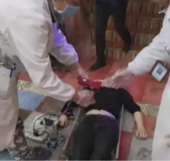 梦境解析，女人梦见手背被毒蛇咬了几口但是没流血