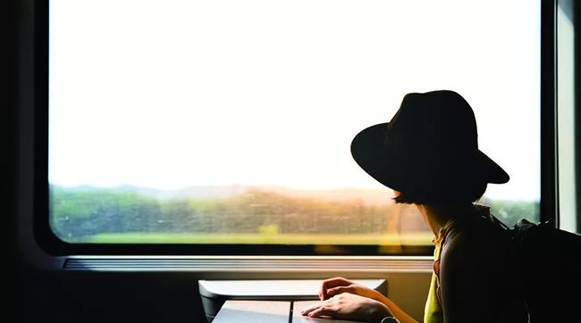 梦见镜子破了，内心深处的自我审视与破裂