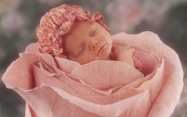 梦映未来，解析梦见自己怀孕且能看清宝宝的脸的深层含义