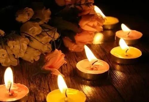 梦回往昔，与逝去亲人共聚的神秘启示——解析梦中鼻子流血的深层含义