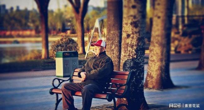 梦境迷雾，前男友再现分手之痛，解析梦境背后的深层含义