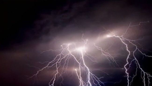 梦境再现，与前男友的车厢情缘