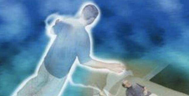 梦见去世的亲人变年轻并变成另一个人，探索梦境与现实的交织