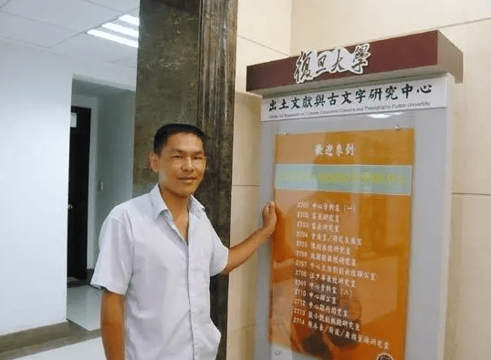12年前，被复旦大学破格录取的38岁三轮车夫，如今怎么样了？