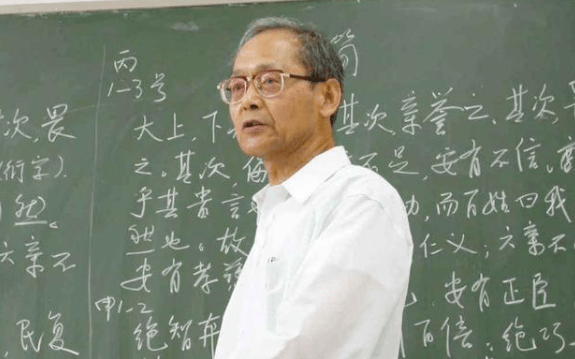 12年前，被复旦大学破格录取的38岁三轮车夫，如今怎么样了？