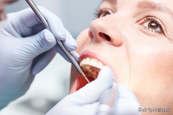 解析梦境，梦到门牙旁边的一颗牙掉了，意味着什么？