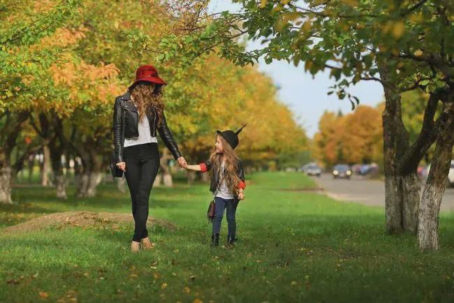 梦见和母亲共赴餐厅，一场心灵深处的温馨之旅