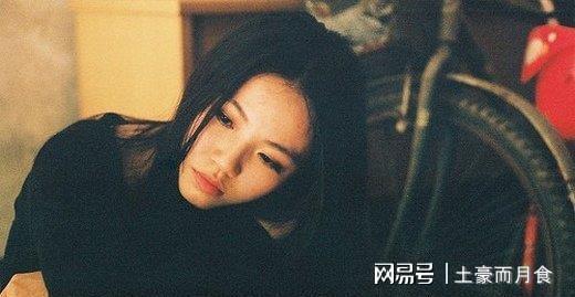 梦境与现实，解析梦到老公外面有两个女人还有孩子的深层含义及心理影响