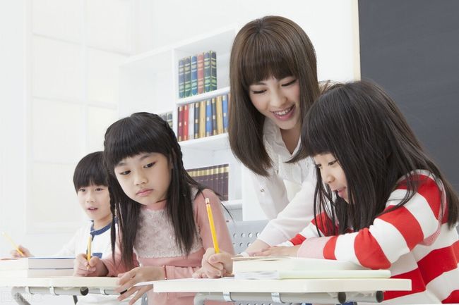 正方体怎么做（正方体怎么做手工制作一张纸）