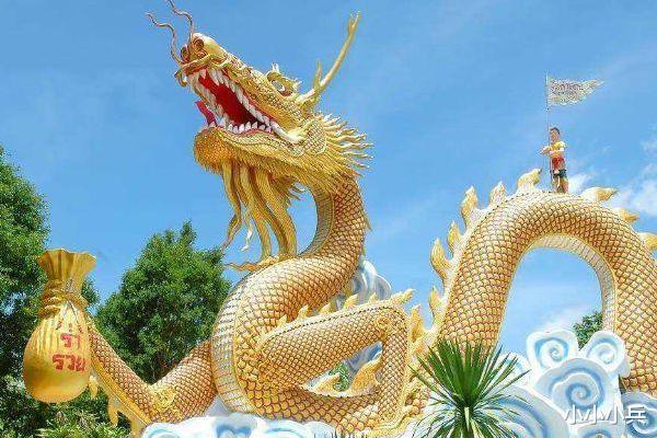 梦境解析，梦见从金龙身上踩过去，龙在地上躺着意味着什么？