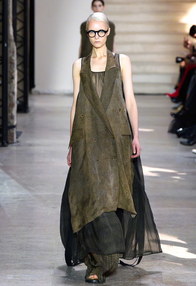 品牌连衣裙有哪些（大牌连衣裙有哪些品牌）