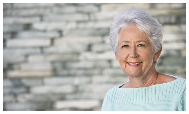 为什么我最近老是梦见我去世的奶奶？