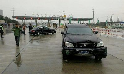 梦到自己亲人出车祸，预示与解析的深层含义